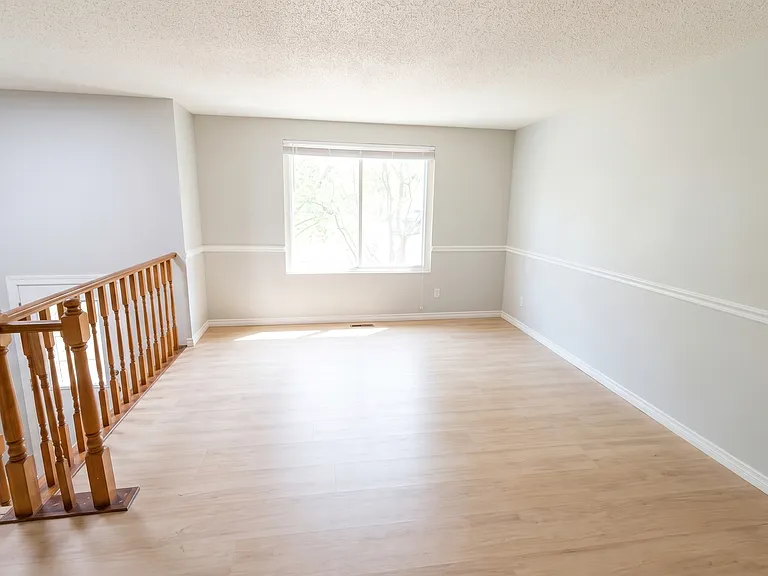 9528 Robert Burns Ct — Photo 5