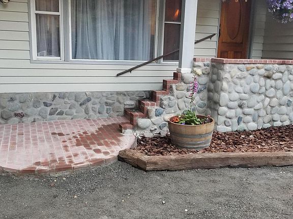 2nd image of 2999 Brier Ln