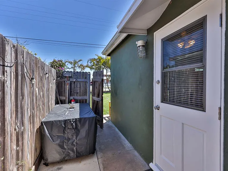 520 Delaware St — Photo 22