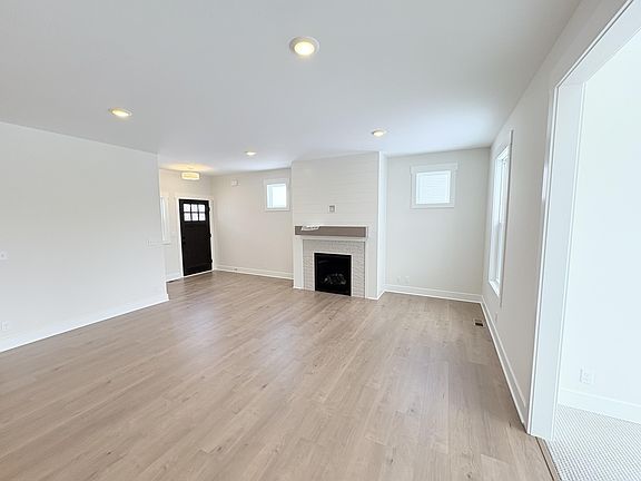 5th image of 2553 Ravines Trail Dr SW