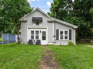 14 Hill St, Williams Bay, WI 53191