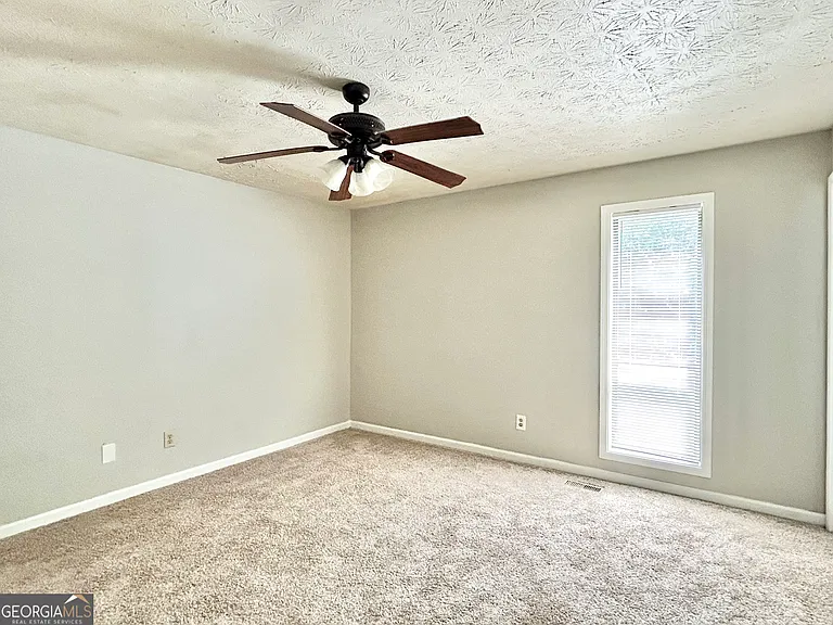 5955 Sutton Pl — Photo 8