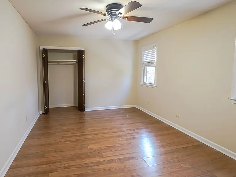 809 Houndslake Dr — Photo 29