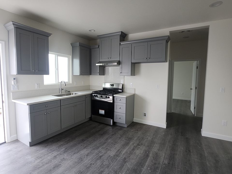 2nd image of 10783 Keenan Pl
