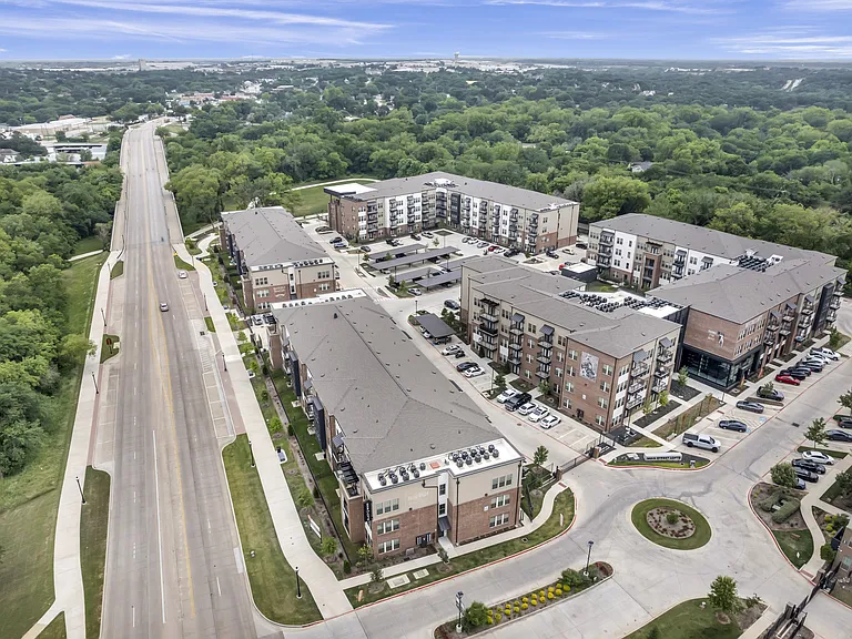 Main Street Lofts — Photo 68