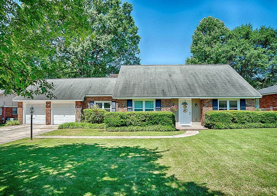 Wonderful home in Westmeade!