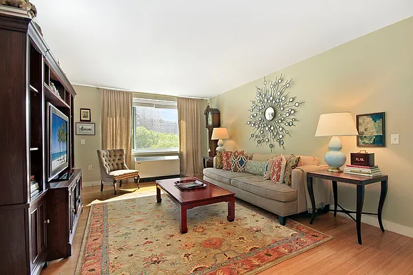 Sold by Corcoran | media 19