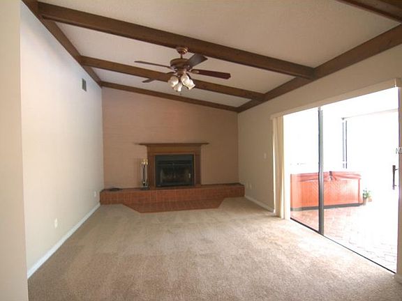 4th image of 16715 Foothill Dr