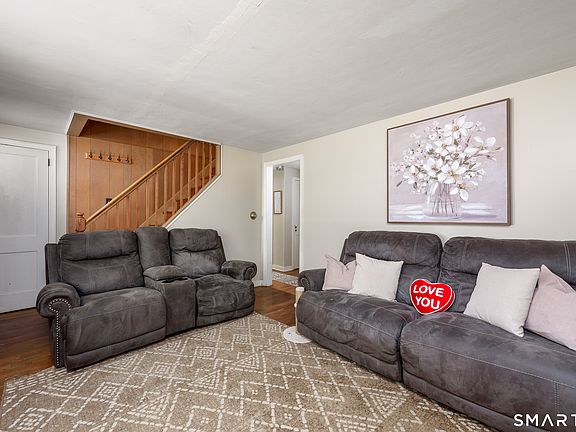 3rd image of 1035 North Worthy Street
