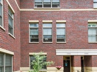 1932 S Prairie Ave, Chicago, IL 60616