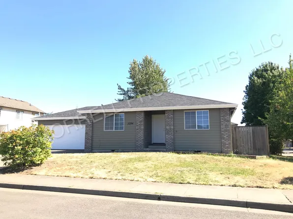 2294 Parker Pl, Eugene, OR 97402