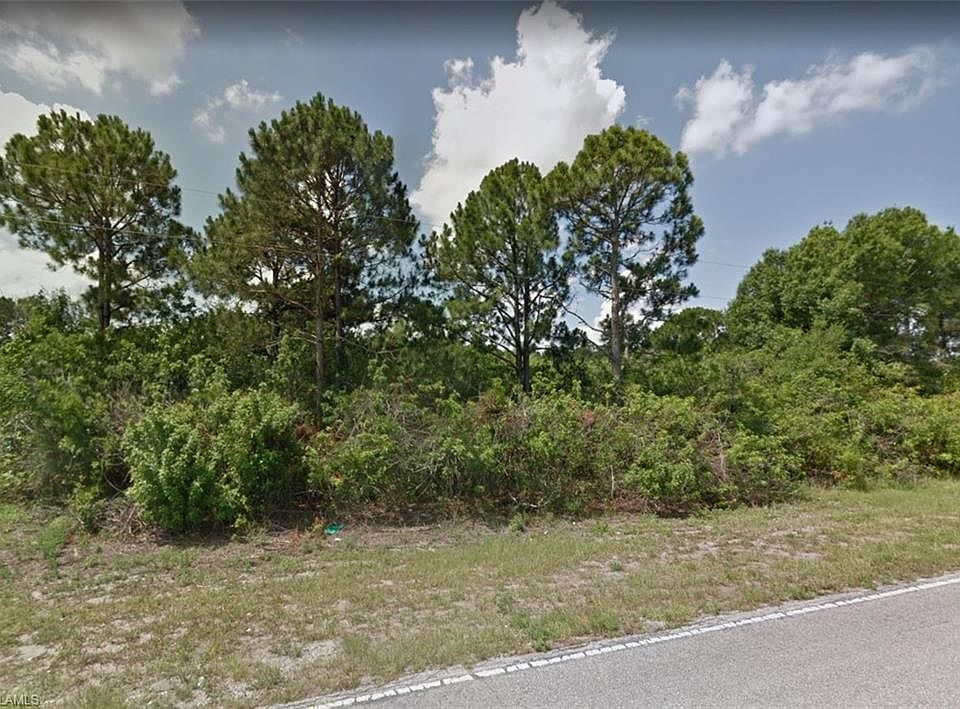 2nd image of 466 Pine Cone Ave