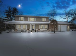 70820 Sunrise Dr, Edwardsburg, MI 49112