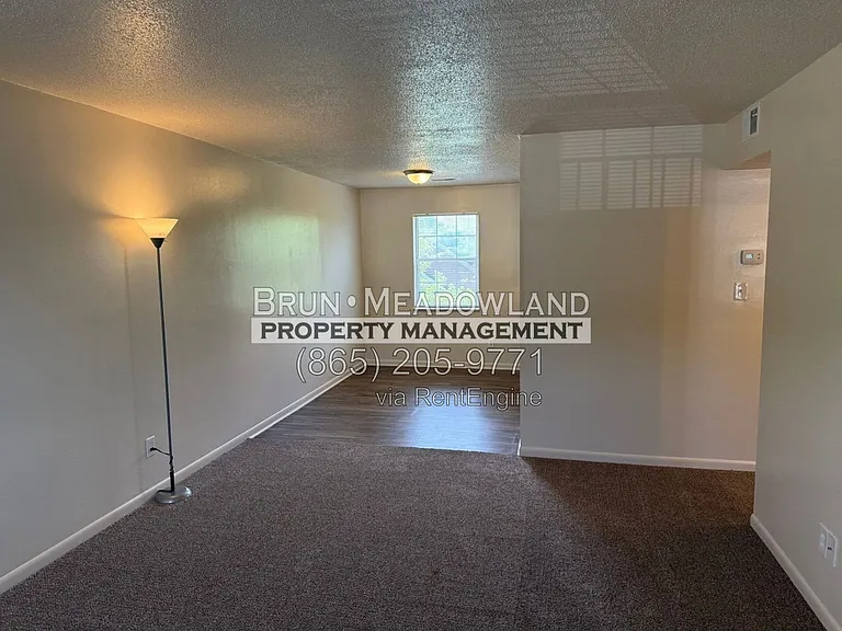 128 Lynnwood Dr #9 — Photo 4