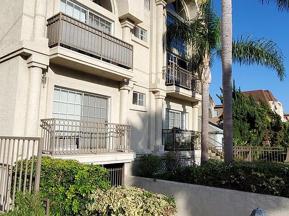 2nd image of 3716 S Bentley Ave #1103