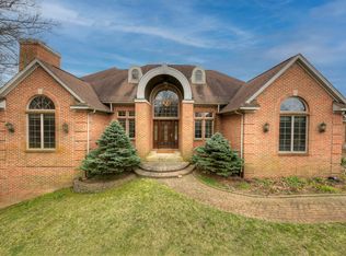 7688 Ellens Way St, Ann Arbor, MI 48105