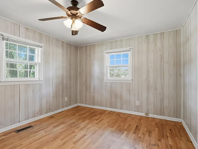 704 Jackson Dr — Photo 14