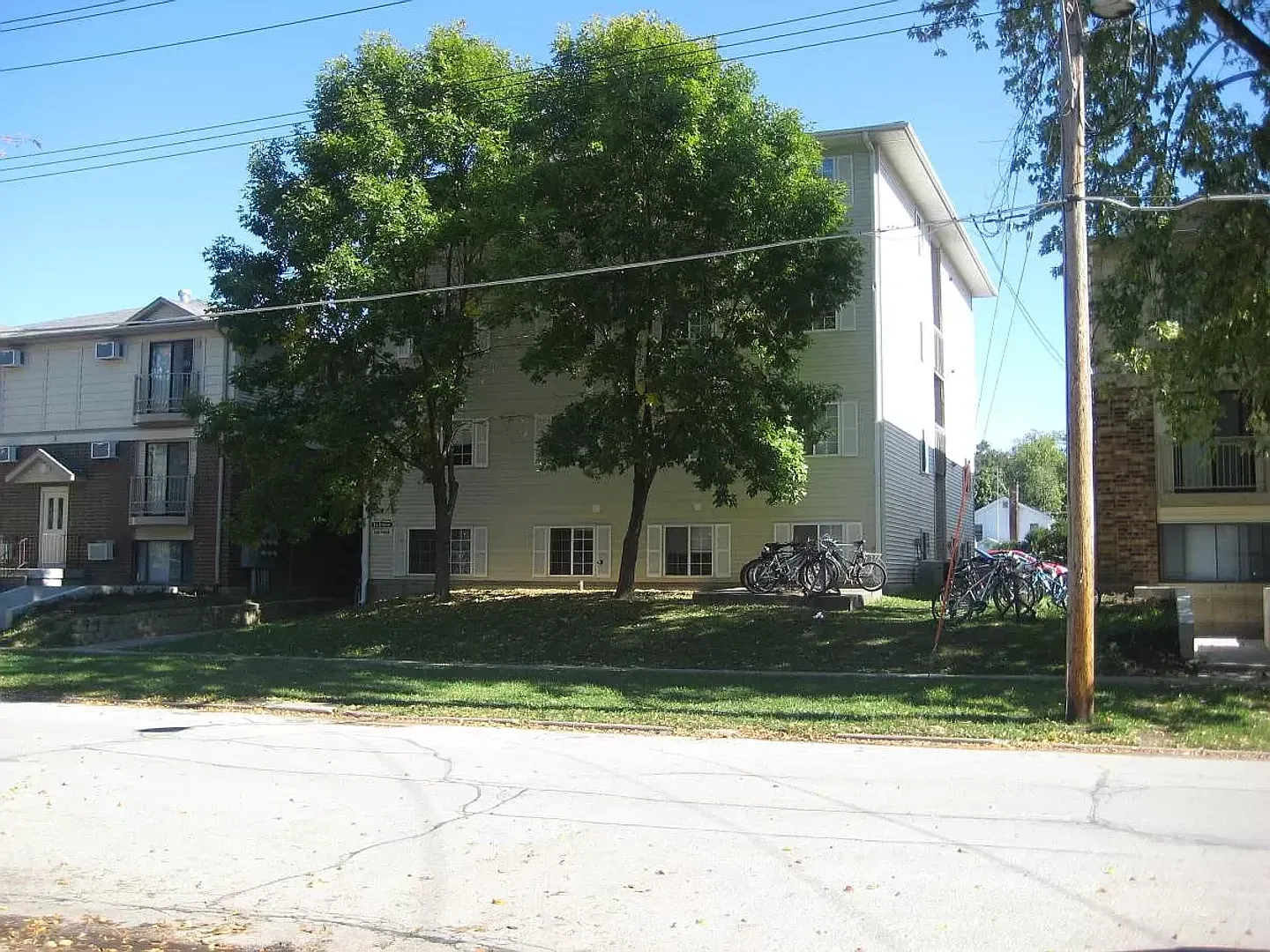 Lillienthal - 514 S. Johnson Apartments — Photo 2