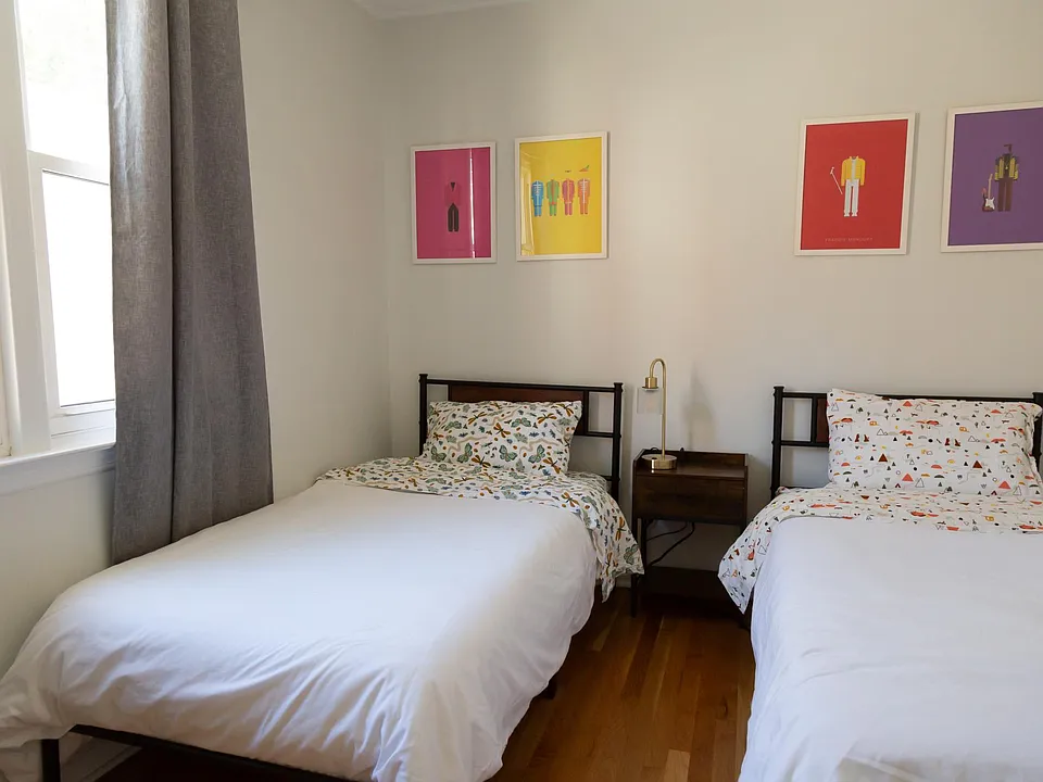Secondary bedroom
