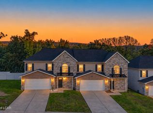 39 Maria Dr, Wilkes Barre, PA 18706