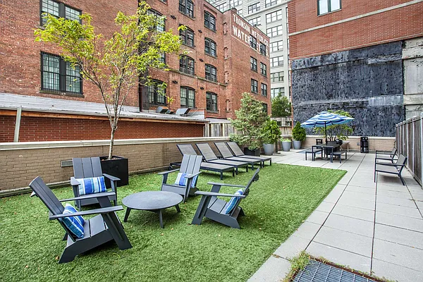 Sold by Compass | media 7