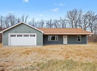 3847 Minix Dr, Stockbridge, MI 49285
