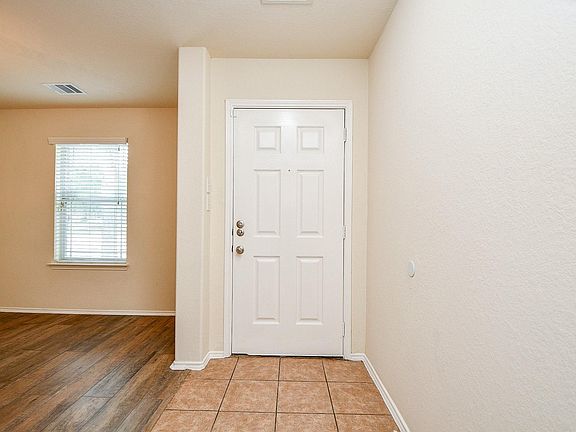 5th image of 5327 Stonegate Dr