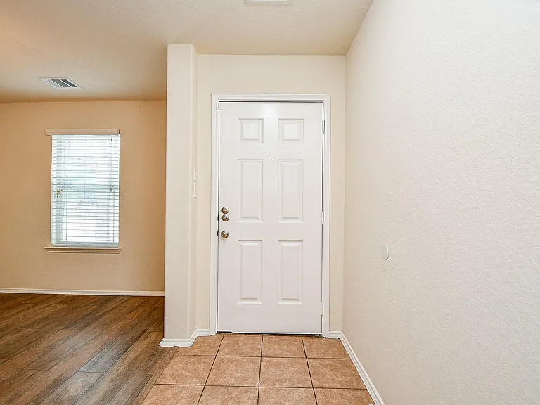 5327 Stonegate Dr — Photo 5