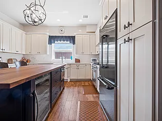 Sold by Casandra Properties Inc.