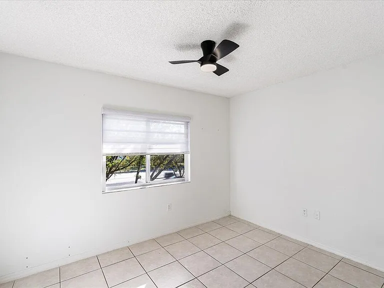10129 W Atlantic Blvd #E3 — Photo 23