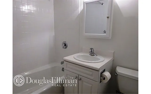 Rented by Douglas Elliman | media 26