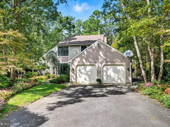47 Tenby Chase Dr, Voorhees, NJ 08043