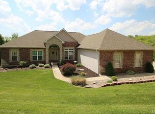 2828 Heather Wood Ln, Festus, MO 63028
