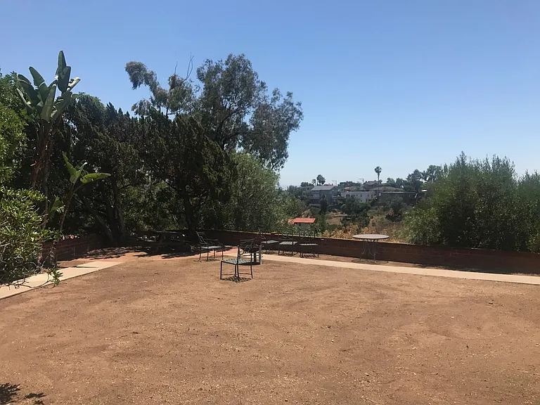 Torrance Apartments — Photo 6