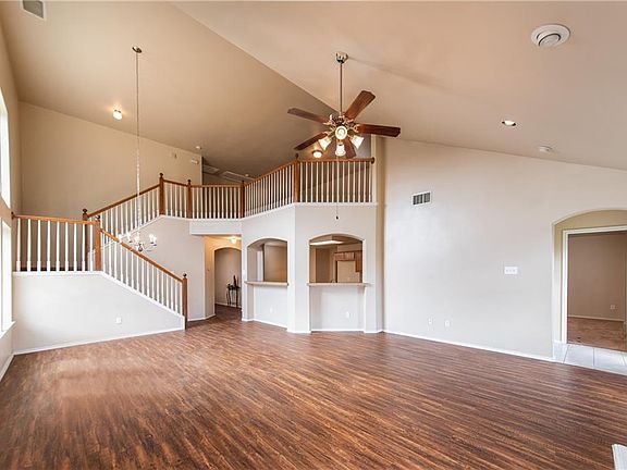 4th image of 1301 Cedar Branch Dr