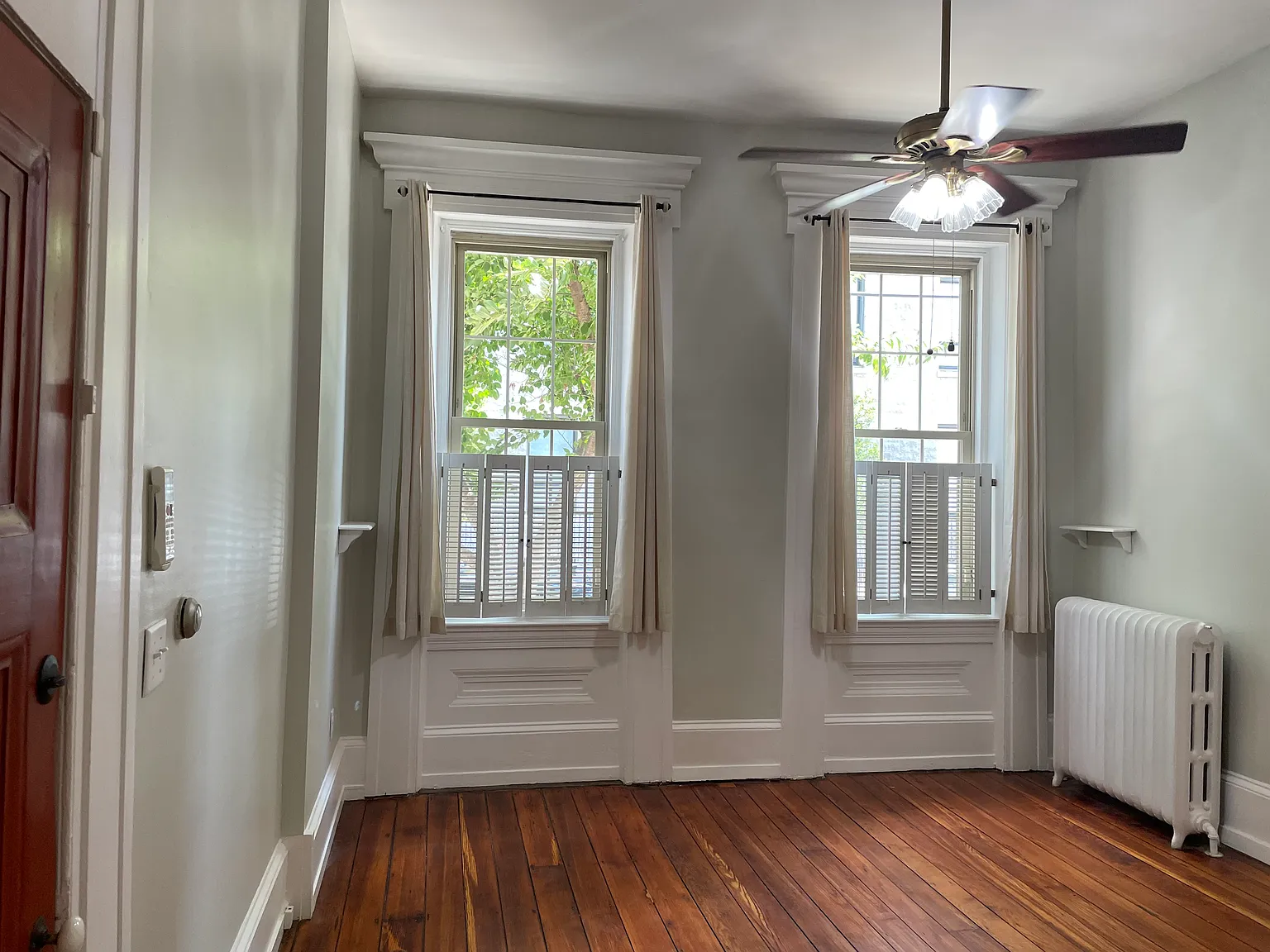 1 bed, 450 sqft, $1,350 — Photo 1