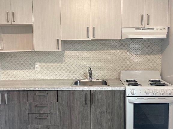 3rd image of 340 Campbell Ave Unit 204