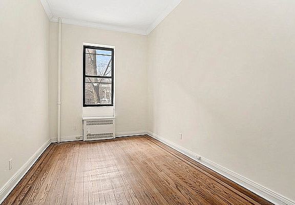 4th image of 31 Monroe Pl #2B