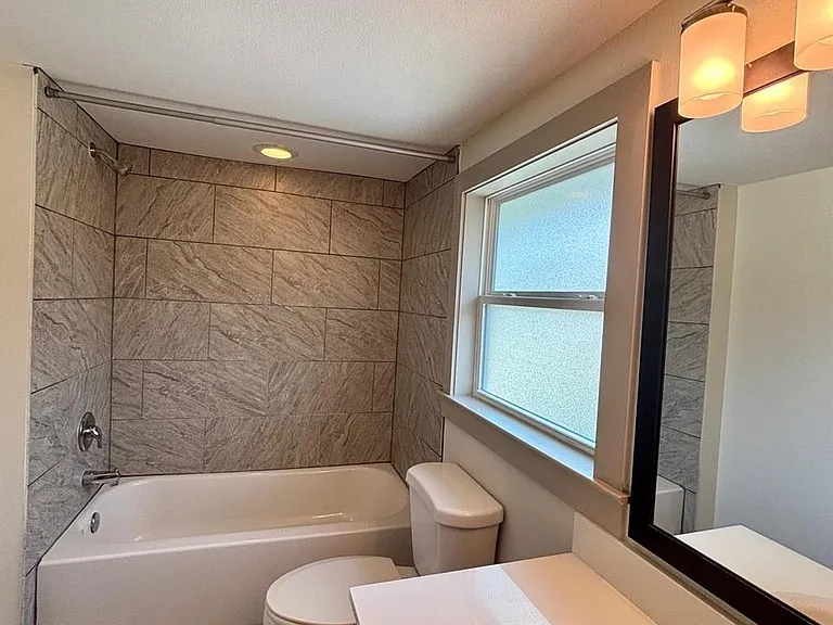 1009 Enid St #B — Photo 12