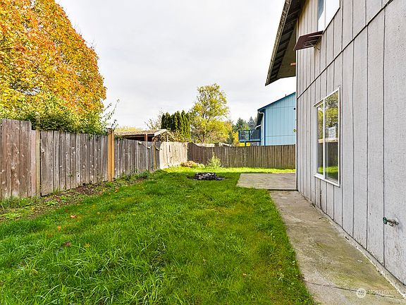 4th image of 2015 79th Street Ct E