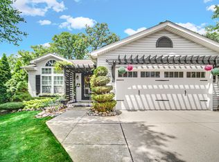 605 Galway Dr, Valparaiso, IN 46385