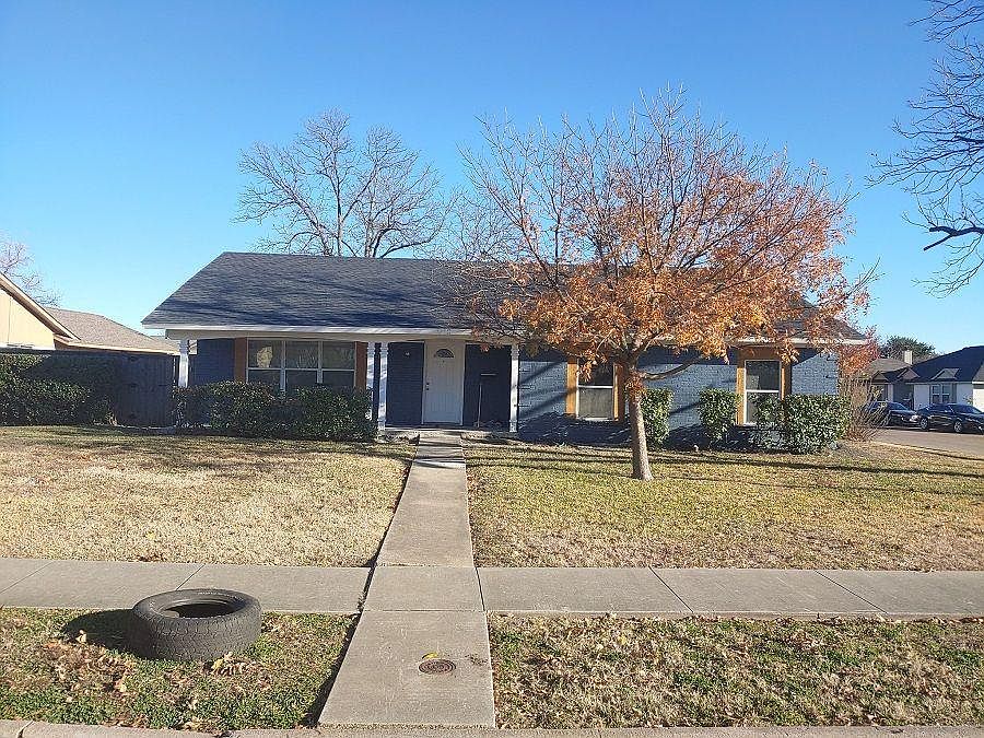 1st image of 3112 Jamestown Dr