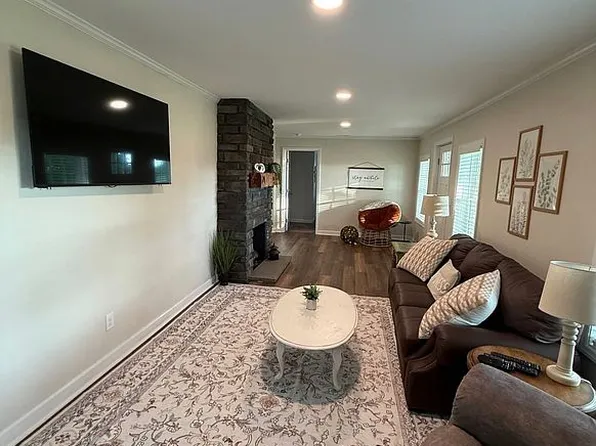 506 Green Meadow Rd, Cheraw, SC 29520