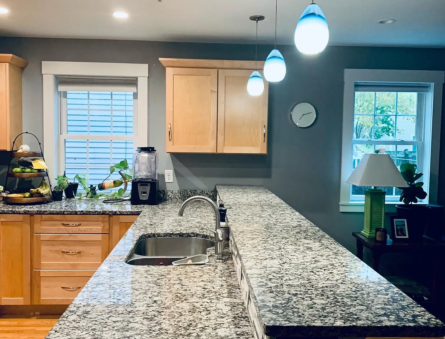 2 bed, 1011 sqft, $4,000 — Photo 3