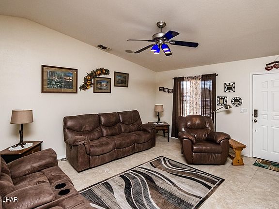 4th image of 2201 Barranca Dr