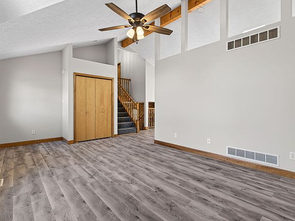 5th image of 2447 Joseph St