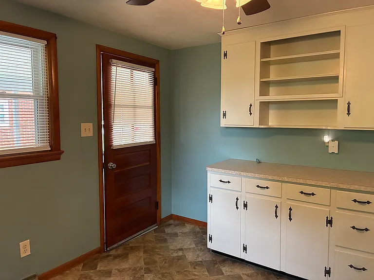 211 Lincoln Dr — Photo 11
