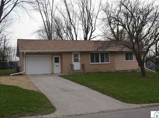 532 E Blue Earth St, Lake Crystal, MN 56055