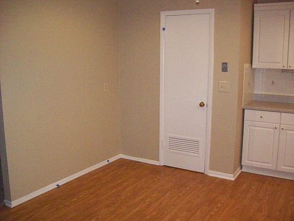 Kitchen Table Area