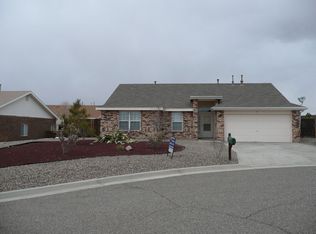 11 Chamisa Cv, Los Lunas, NM 87031